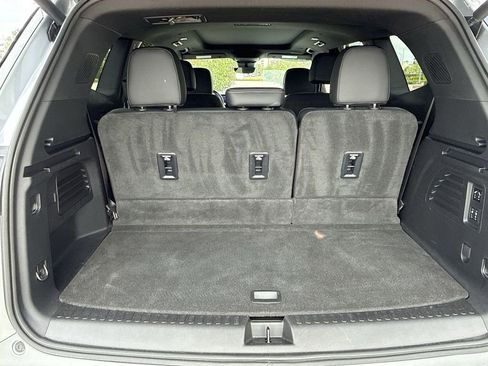 Used 2025 Buick Enclave Avenir w/ Super Cruise Package FWD image 13