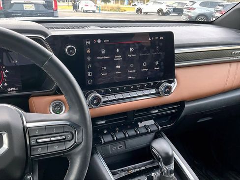 Used 2023 GMC Canyon AT4 w/ AT4 Premium Package image 7