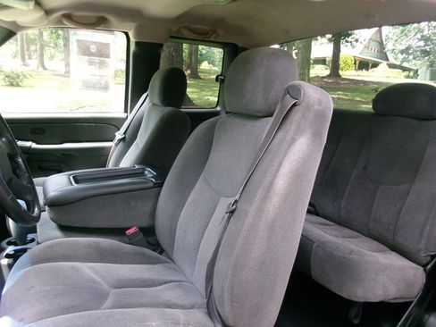 Used 2004 Chevrolet Silverado 1500 LS RWD image 13