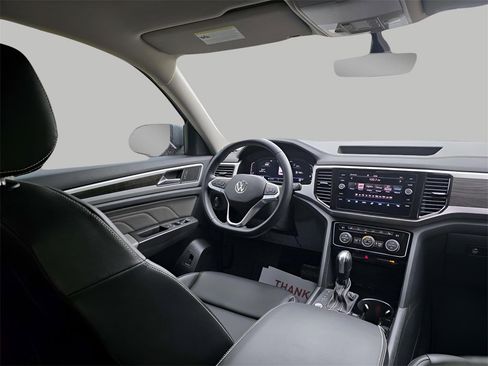 Used 2023 Volkswagen Atlas SE image 24