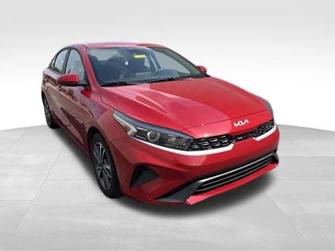 Certified 2024 Kia Forte LXS FWD image 1
