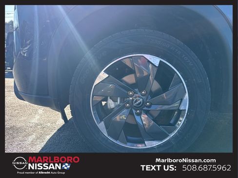 Used 2024 Nissan Rogue SV image 10