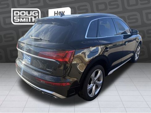 Used 2023 Audi Q5 2.0T Prestige w/ Prestige Package image 5