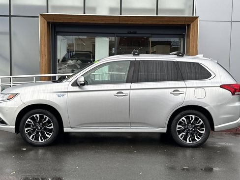 Used 2018 Mitsubishi Outlander GT image 5