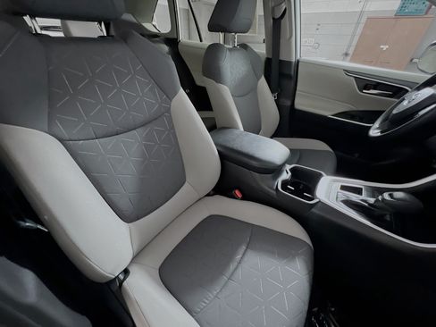 Used 2023 Toyota RAV4 XLE w/ Convenience Package FWD image 30