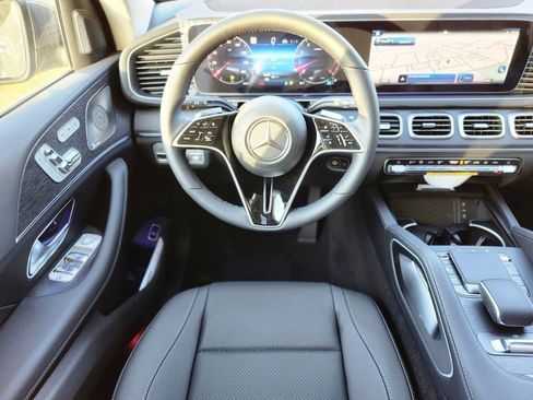 New 2026 Mercedes-Benz GLS 450 4MATIC image 12