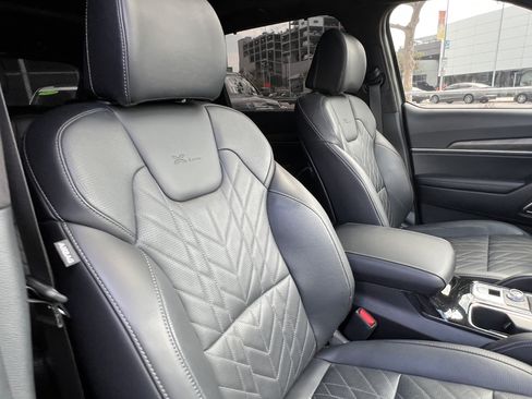 Certified 2025 Kia Telluride SX Prestige X-Line AWD/4WD image 16