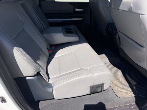 Used 2016 Toyota Tundra Limited w/ Limited Premium Package AWD/4WD image 19
