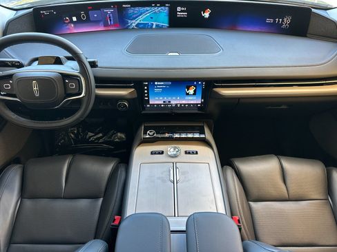 New 2026 Lincoln Navigator Reserve AWD/4WD image 12