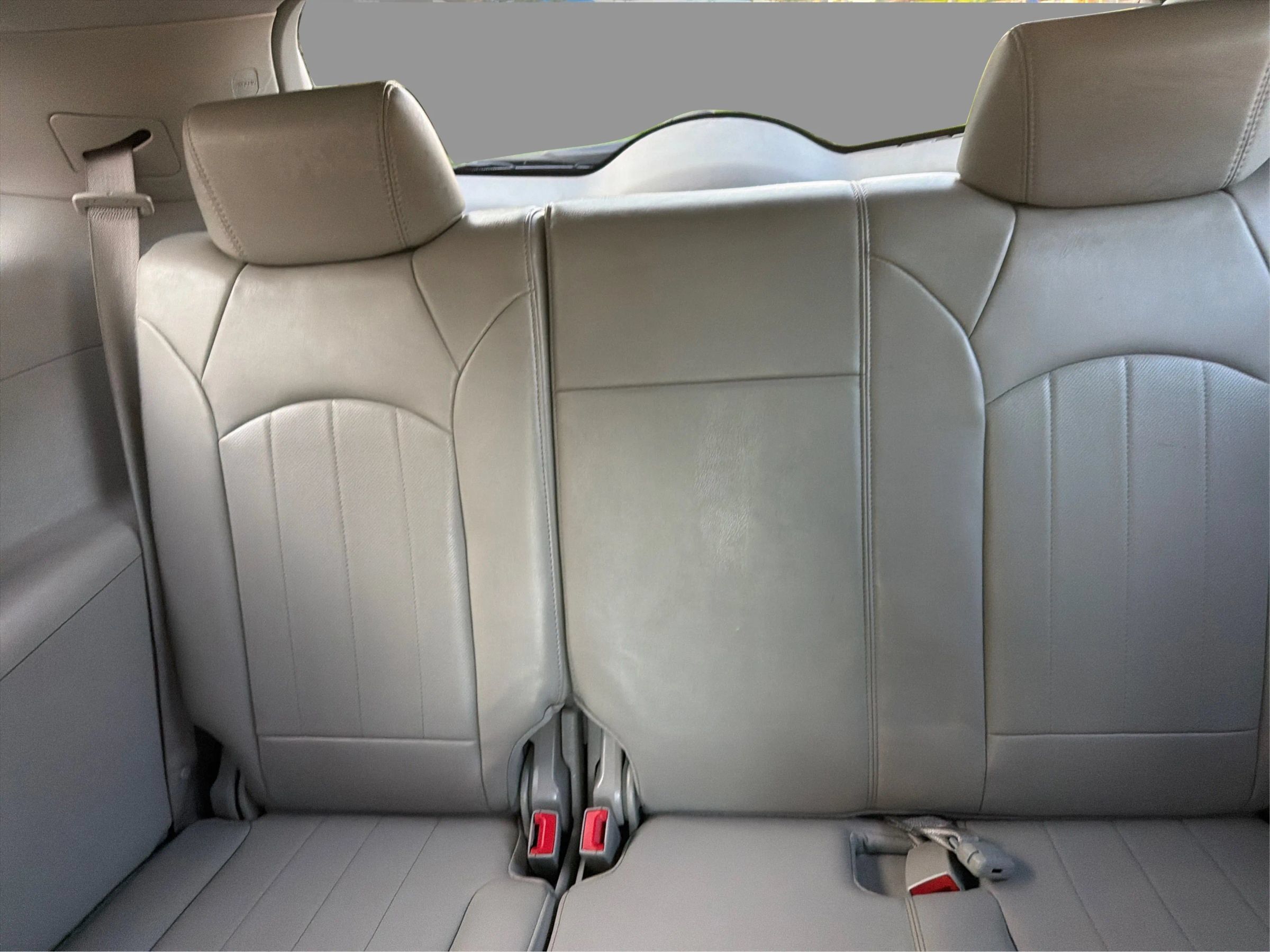 Used 2009 Buick Enclave CXL w/ Entertainment Package #4 AWD/4WD image 32