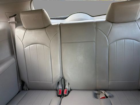 Used 2009 Buick Enclave CXL w/ Entertainment Package #4 AWD/4WD image 32
