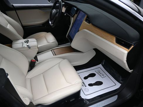 Used 2020 Tesla Model S Performance AWD/4WD image 33