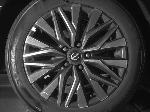 Used 2025 Nissan Altima 2.5 SV image 15