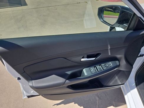 New 2026 Nissan Sentra SV w/ SV Convenience Package FWD image 11