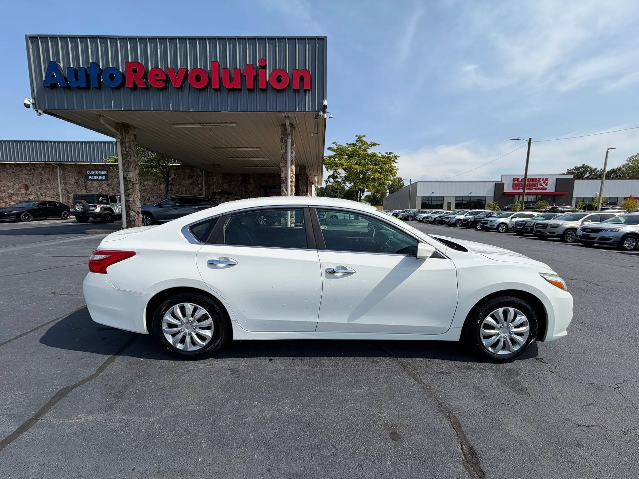 Used 2016 Nissan Altima 2.5 S w/ Power Driver Seat Package FWD image 8