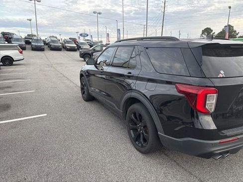 Certified 2020 Ford Explorer ST w/ ST Street Pack image 7
