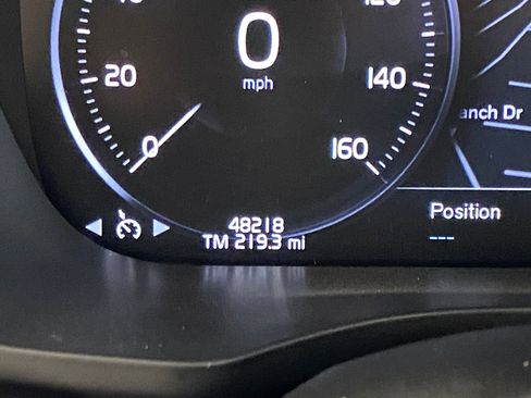 Used 2021 Volvo XC60 T5 Momentum w/ Premium Package image 20