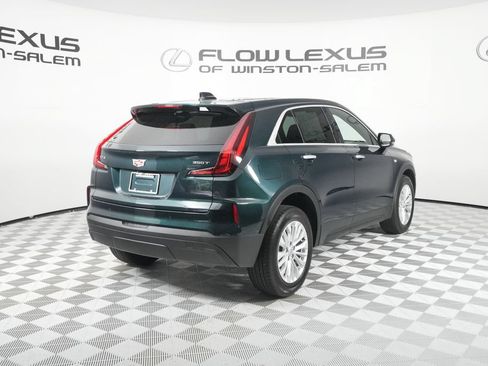 Used 2024 Cadillac XT4 Luxury w/ Cold Weather Package FWD image 7