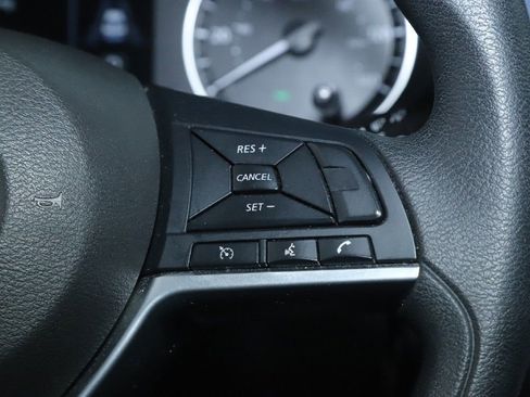 Used 2025 Nissan Versa SV FWD image 22