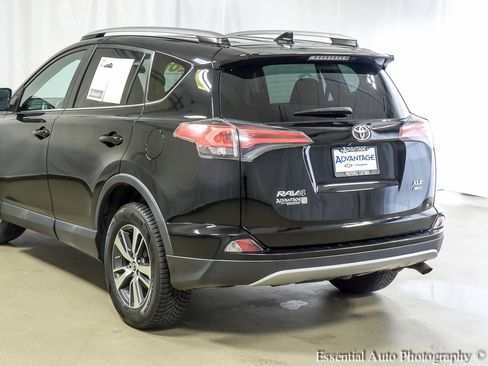 Used 2018 Toyota RAV4 XLE w/ Plus Extra Value Package AWD/4WD image 7