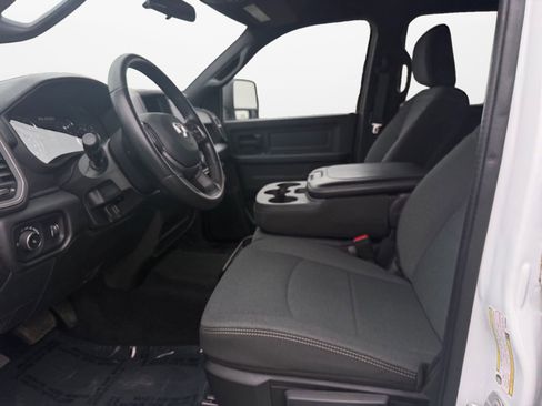 Used 2024 RAM 2500 Tradesman w/ Towing Technology Group image 9