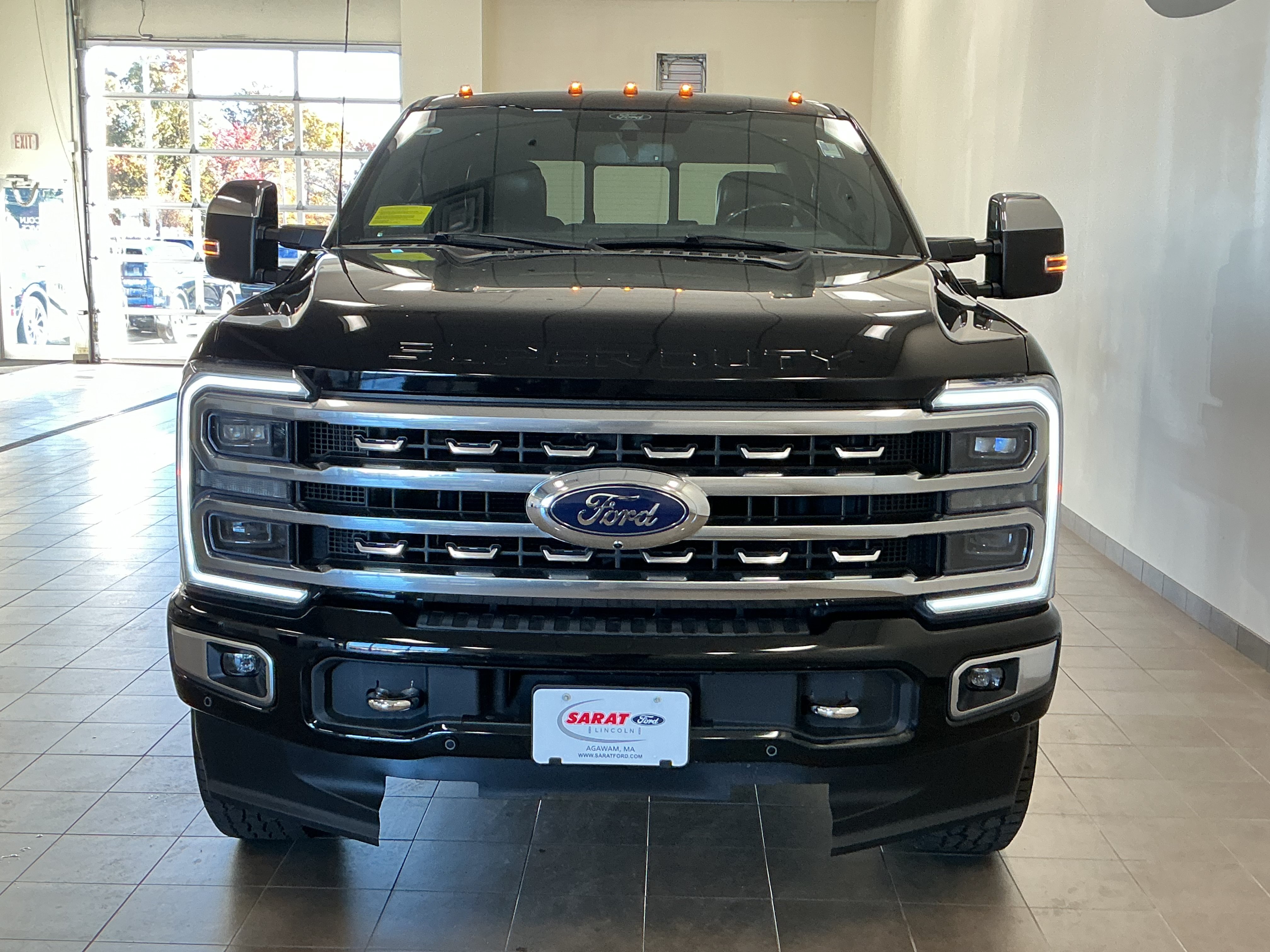 Used 2024 Ford F350 Platinum w/ FX4 Off-Road Package AWD/4WD image 3