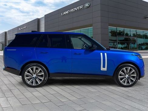 Used 2025 Land Rover Range Rover Autobiography AWD/4WD image 6