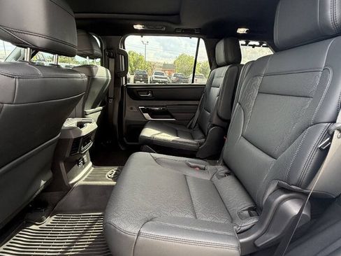 Used 2025 Toyota Sequoia Limited w/ Tow Technology Package AWD/4WD image 23