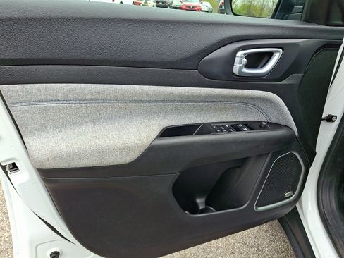 Used 2022 Jeep Compass Latitude w/ Sun and Sound Group image 13