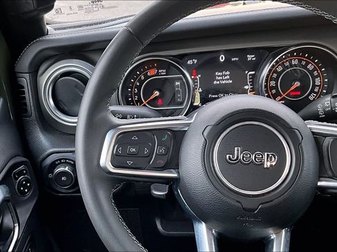 Used 2023 Jeep Wrangler Sahara image 25