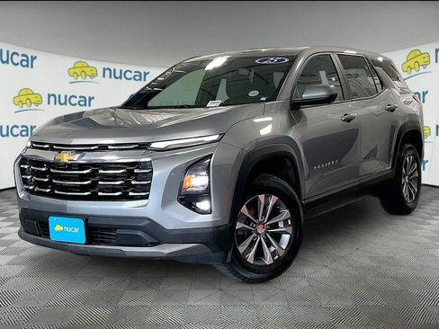 Used 2025 Chevrolet Equinox LT w/ Safety and Technology Package AWD/4WD image 3