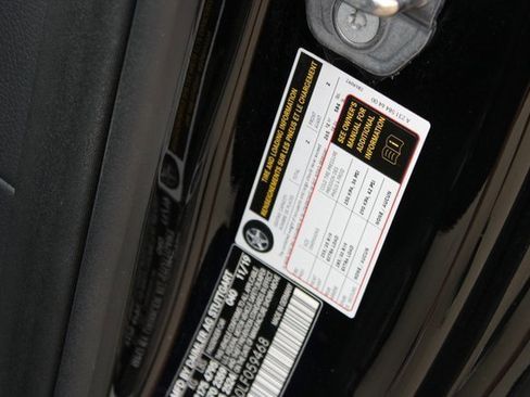 Used 2020 Mercedes-Benz SL 550 image 27