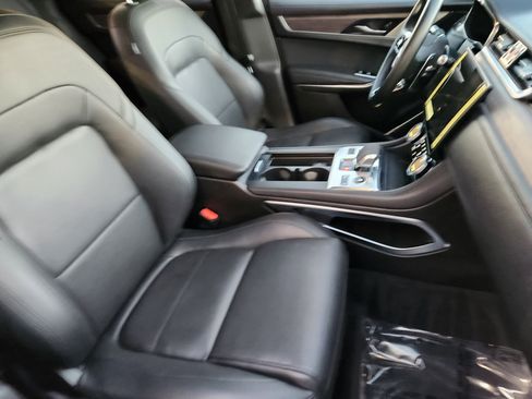 Certified 2022 Jaguar F-PACE S image 15