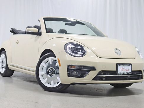 Used 2019 Volkswagen Beetle 2.0T Final Edition SEL image 8