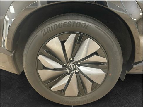 Used 2023 Nissan Ariya FWD image 16