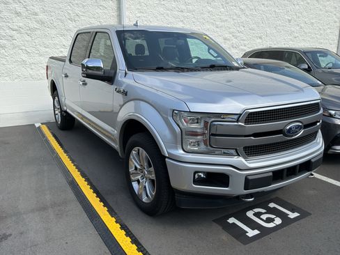 Used 2018 Ford F150 Platinum w/ Equipment Group 701A Luxury AWD/4WD image 5