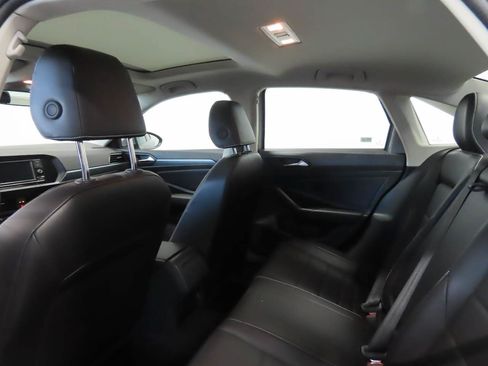 Used 2024 Volkswagen Jetta SE FWD image 15