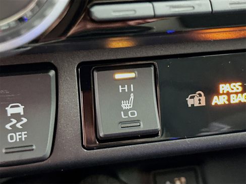 New 2025 Toyota RAV4 XLE image 19