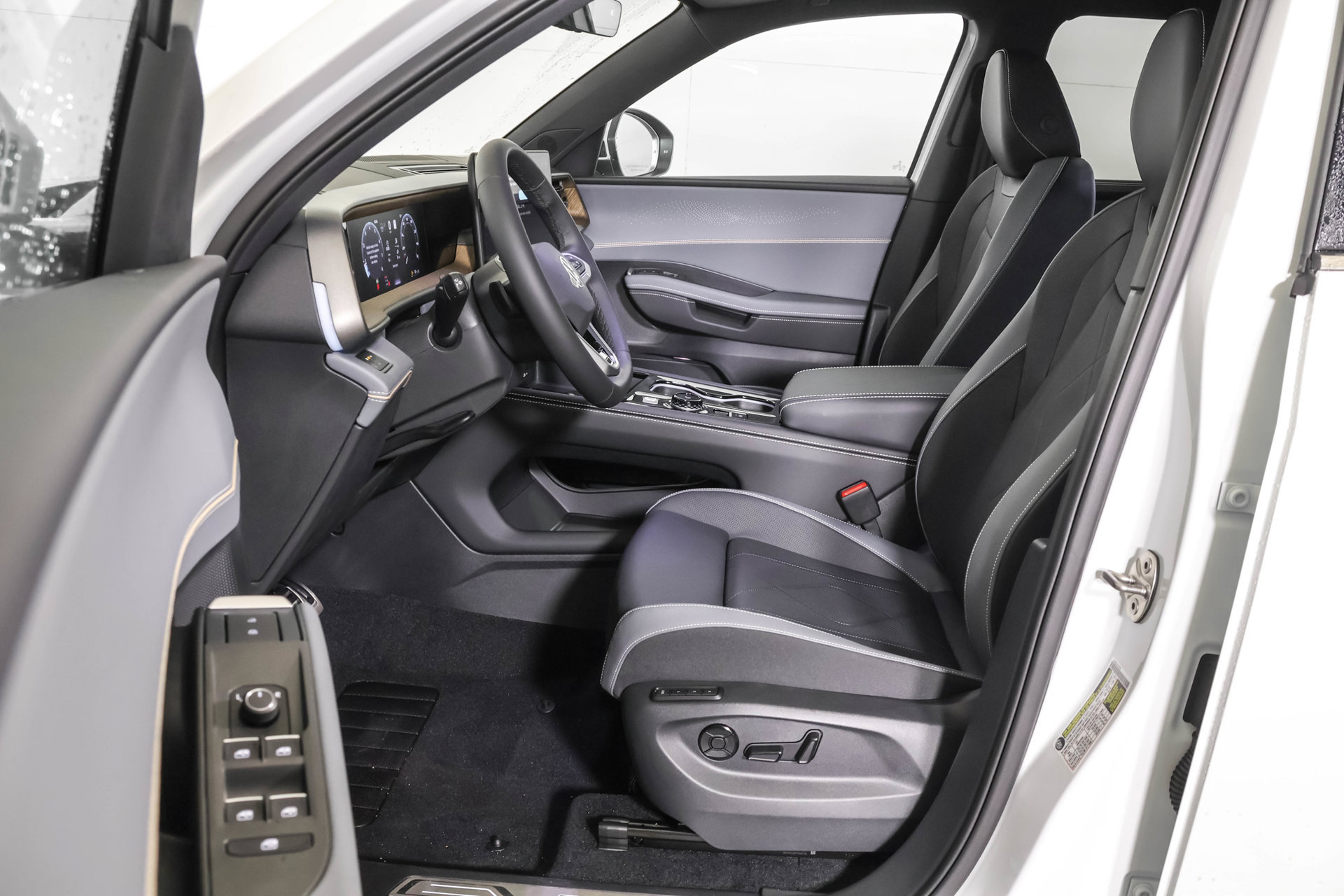 New 2027 Volkswagen Atlas SEL R-Line AWD/4WD image 5