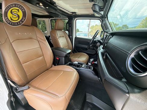 Used 2021 Jeep Wrangler Unlimited Sahara AWD/4WD image 16