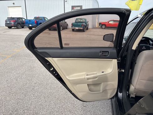 Used 2017 Mitsubishi Lancer ES FWD image 23