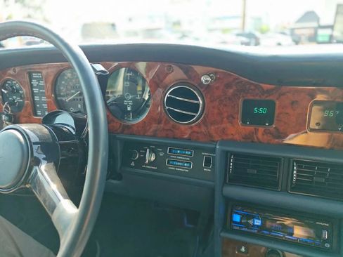 Used 1989 Rolls-Royce Silver Spur image 24