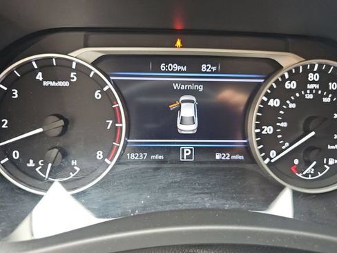 Used 2025 Nissan Sentra SV FWD image 19