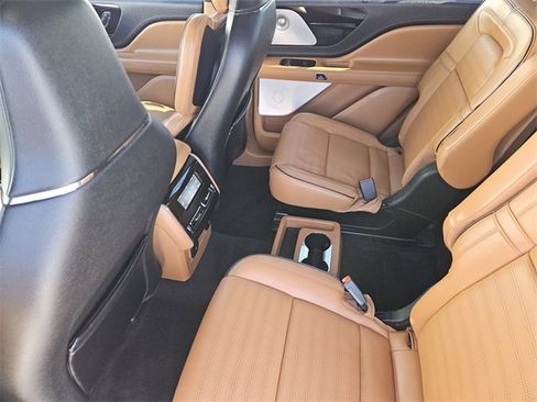 Certified 2023 Lincoln Aviator Black Label image 29
