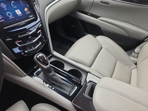Used 2014 Cadillac XTS Premium FWD image 25