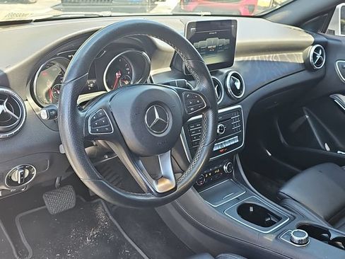 Used 2018 Mercedes-Benz CLA 250 4MATIC image 11