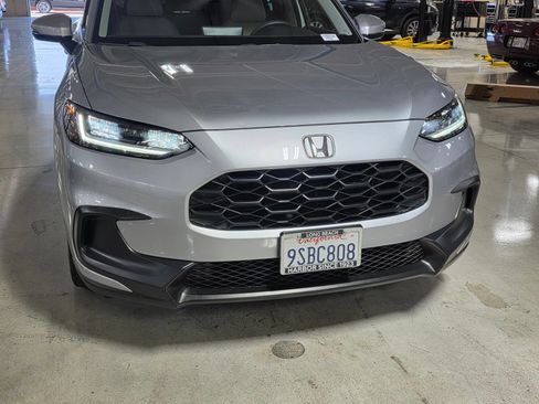 Used 2023 Honda HR-V LX image 9