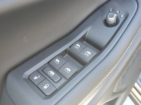 New 2025 Jeep Grand Cherokee Altitude image 19