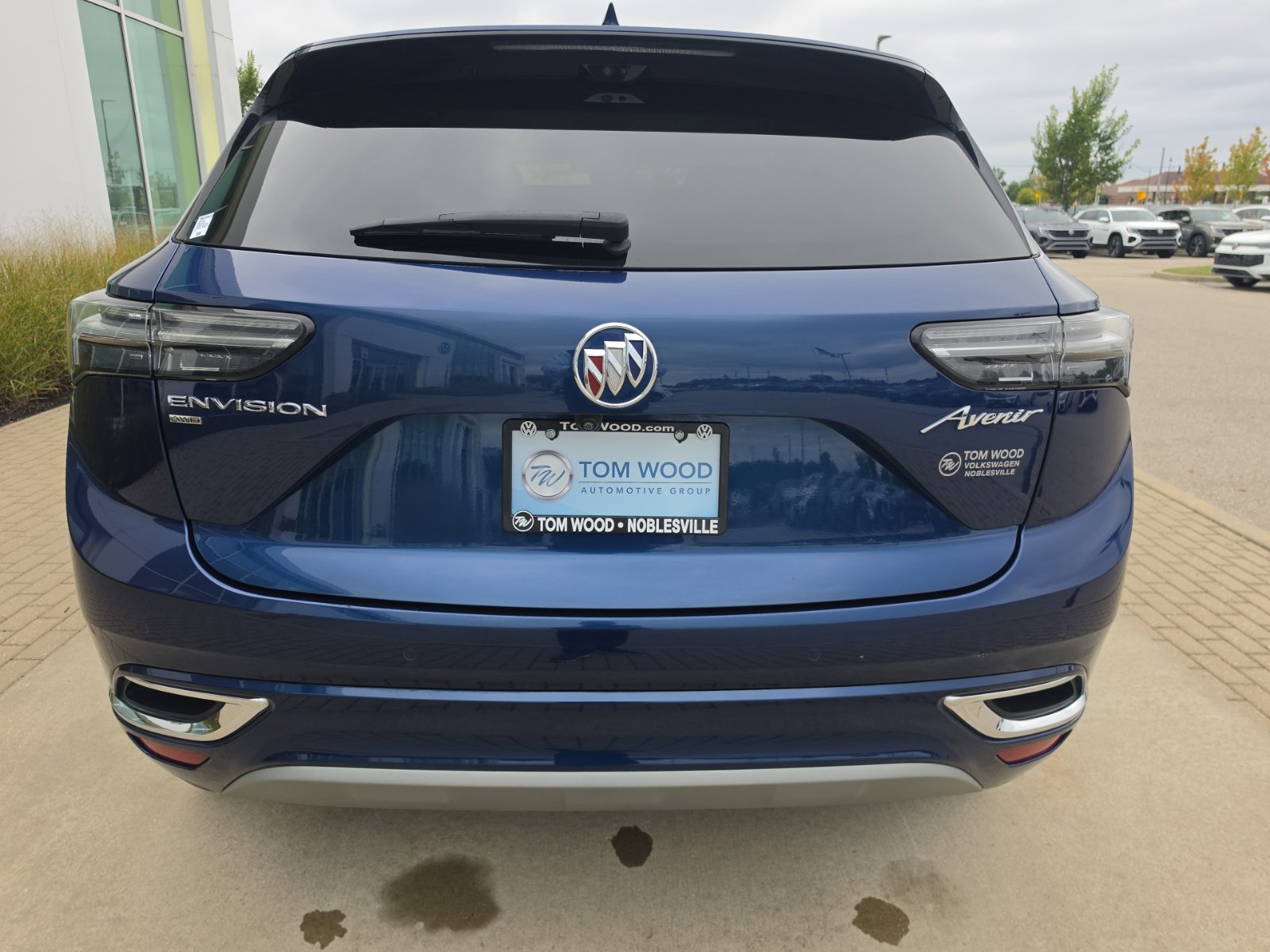 Used 2023 Buick Envision Avenir AWD/4WD image 6