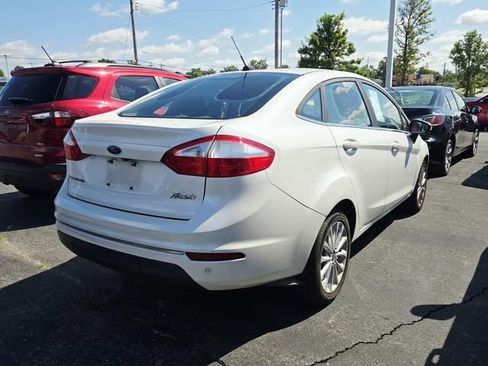 Used 2017 Ford Fiesta Titanium FWD image 2